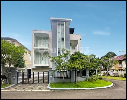 Rumah Mewah Dijual di Sentul City Cluster Imperial Golf Estate