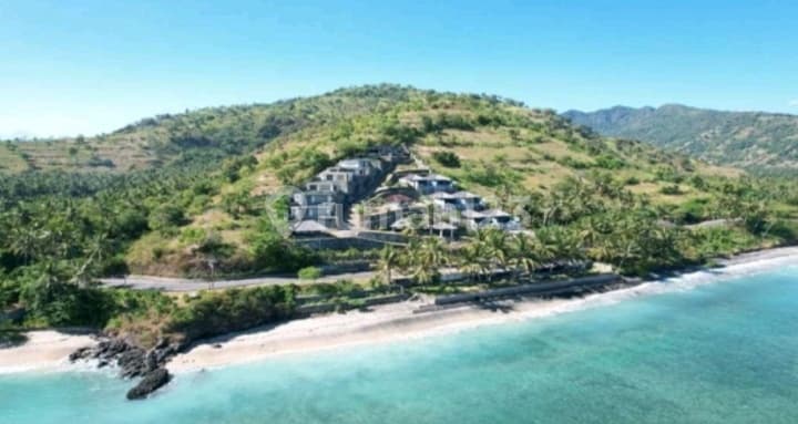 Resort for Sale on Jl Raya Senggigi, Pemenang District, North Lombok, NTB