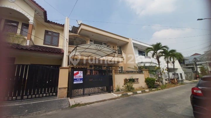 2-Story Renovated House in Green Garden, West Jakarta