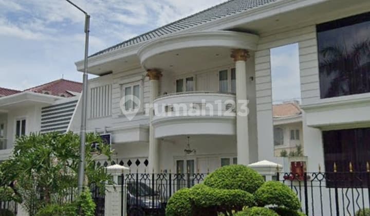 Rumah Cantik Siap Huni Dekat Dengan Puri Indah