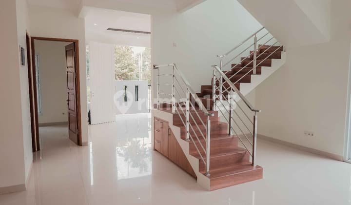 Dijual Rumah Cantik Area Metland Puri Karang Tengah