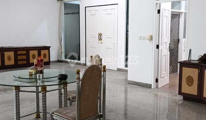 Disewakan Rumah Mewah di Intercon Kbn Jeruk, Jakarta Barat