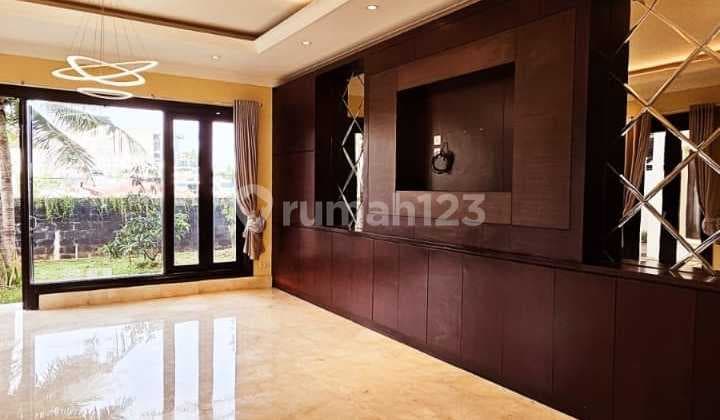 Dijual Rumah di Pm Kavling Kanal Bisa Parkir Yatch Pribadi.