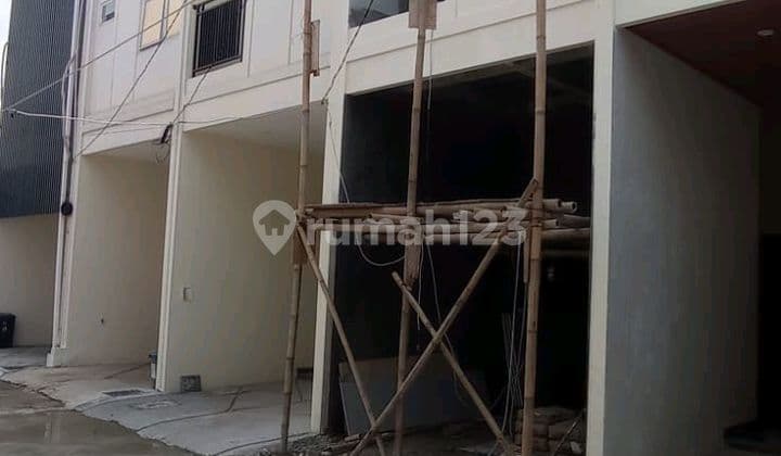 Rumah 2 Lantai Pkp Ciracas Cibubur Cipayung Cilangkap Jakarta Timur