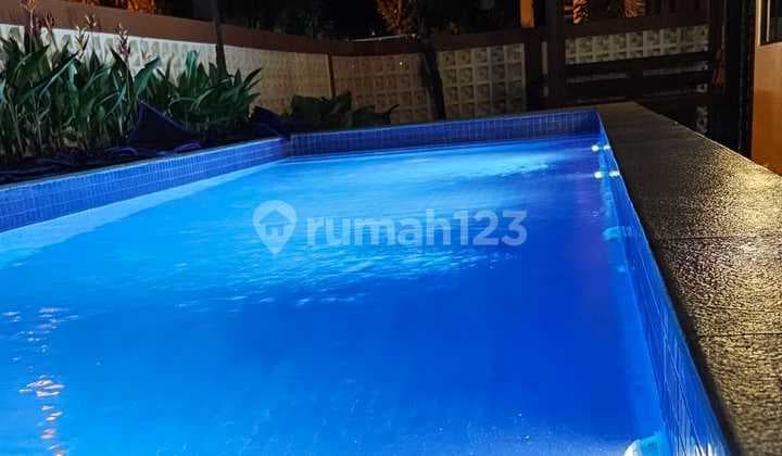 Rumah Hoek The Lavender Gading Serpong Ada Private Swimming Pool