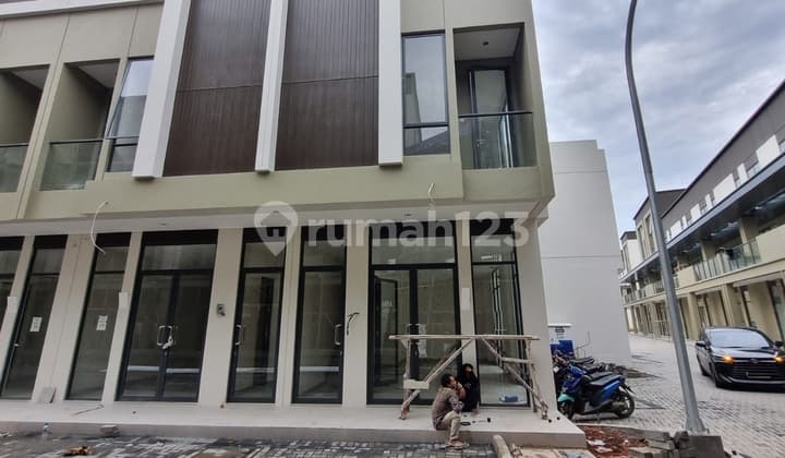 Ruko Hoek Verona Junction Gading Serpong