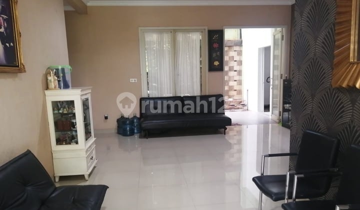 Rumah Ngantong Besar Cluster Beryl Summarecon Serpong