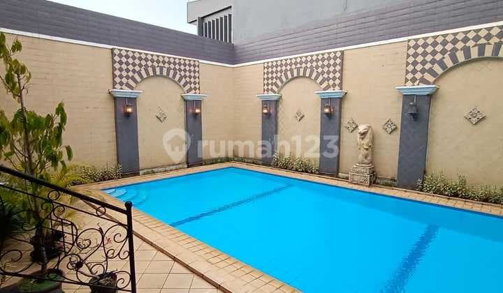 Luxury Fully Furnished House in Golf Terrace BSD South Tangerang