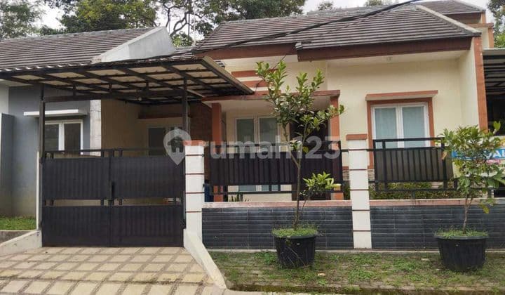 Rumah Bagus 2lt.tanah Luas,hook
