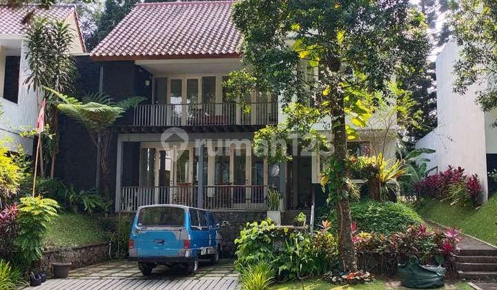 Rumah 2 Lantai Sudah Renovasi SHM di Perumahan Rancamaya Golf Estate, Bogor, Bogor