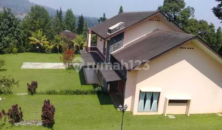 Villa Exclusive Megamendung,Full View Gunung,Shm, Siap Huni