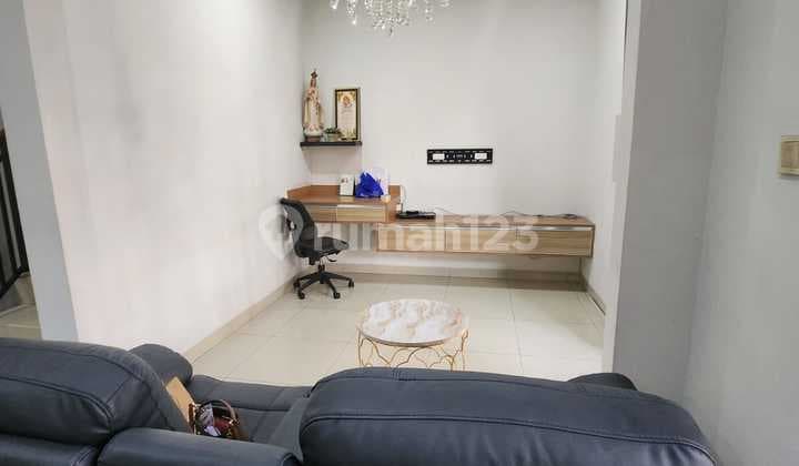 Disewakan Rumah Full Furnish Murah Meriah