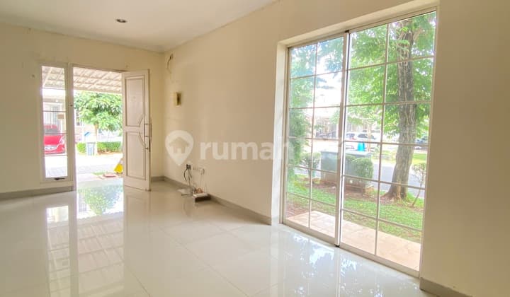 Disewakan Rumah di Green Lake City Bagus