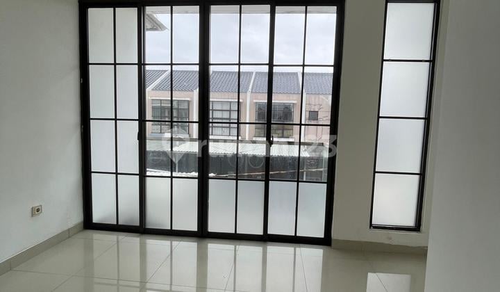 Disewakan Rumah Bagus Dua Lantaii Siap Hunii