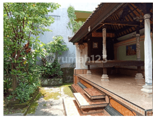 Rumah di Pusat Kota Tabanan - Tanah Luas 440 M², Jarang Ada!