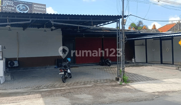 Ruko Strategis Hadap Barat Laut dengan Parkir Luas – Cocok untuk Usaha