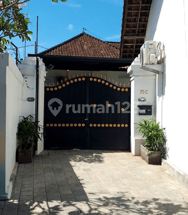 Rumah Nyaman dengan Kolam Renang Pribadi di Area Strategis Sanur - Full Furnished Siap Huni!