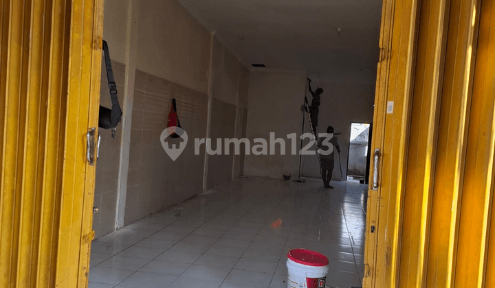 Ruko 4×15 M Disewakan di Jl. Pulau Moyo - Parkir Luas & Legal SHM