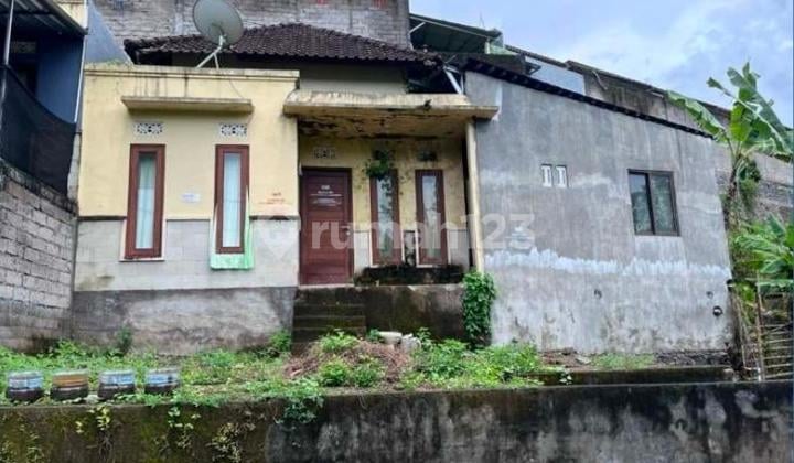 Late-model cheap auction house Kediri Tabanan - Land size 110 m², Freehold (SHM), Car access