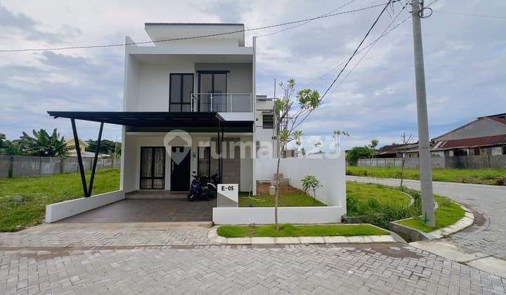 Rumah 2 Lantai Jalan Perintis Kemerdekaan Makassar