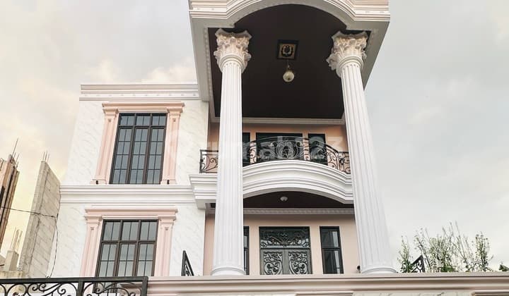 Rumah Mewah 3 Lantai Di Jl. Kumala Makassar