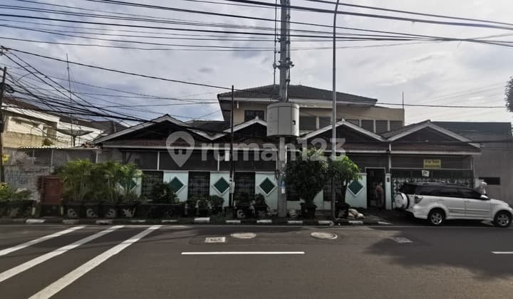 Jual Rumah Lokasi Pinggir Jalan di Cempaka Putih Jakarta Pusat