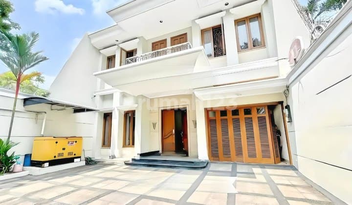 Jual Rumah Siap Huni Lokasi Strategis di Menteng