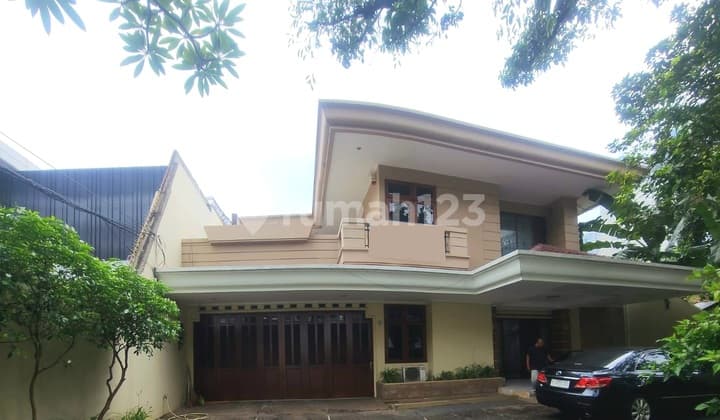 For Rent: Move-in Ready House Just a Step Away from Sarinah Menteng