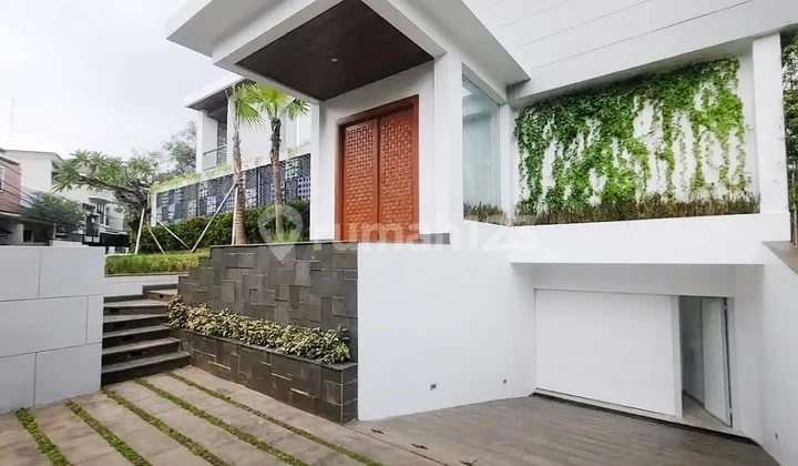 Brand New House di Pondok Indah, Lokasi Elite