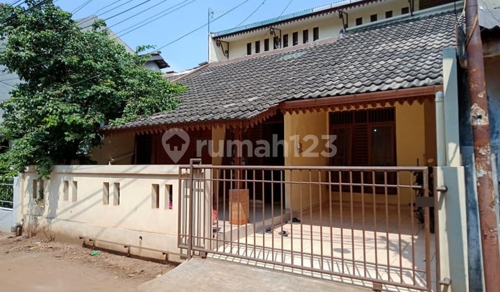 Rumah 2 Lantai Dekat Tol Bekasi Dan Becakayu Di Pekayon Bekasi