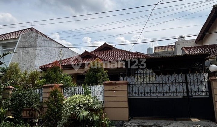 Dijual Rumah Luas Siap Huni di Duren Sawit Jakarta