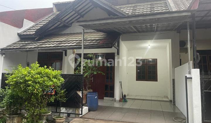 Dijual Rumah Strategis di Jatibening Bekasi