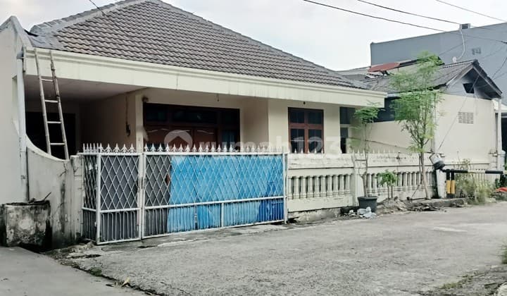 Dijual Rumah Hook di Bekasi Timur