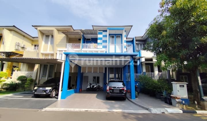 Beautiful Cluster Near Swimming Pool at Grand Wisata Bekasi