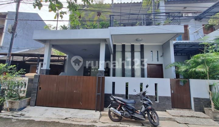 Dijual Rumah Semi Furnish di Pekayon Bekasi