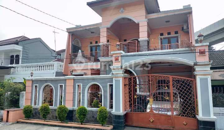 Rumah 2 Lantai Dekat mall dan tol di galaxy bekasi