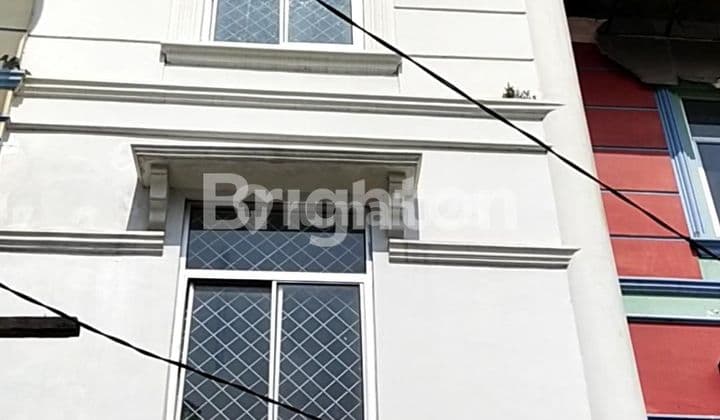 RUKO 3 ½ LANTAI STRATEGIS PROKLAMASI