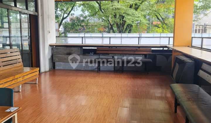Dijual Rumah dan Tempat Usaha Mainroad Burangrang