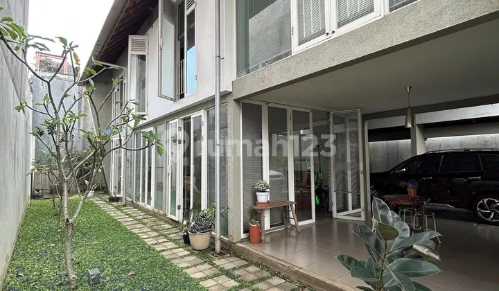 Rumah 2 Lantai Shm Bagus Siap Huni Di Pondok Hijau