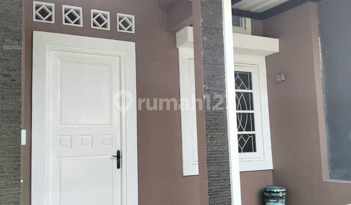 Rumah 1,5 Lantai Baja Sudah Ringan Rapi dan Siap Huni di Dalam Cluster yang Nyaman dan Asri Kota Wisata Cibubur , Bogor , Jawa Barat