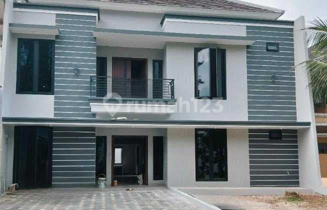 Strategic Location of Newly Renovated 2-Story House, Beautiful and Ready to Occupy Inside Cibubur Kota Wisata Cluster, Gunung Putri, Bogor