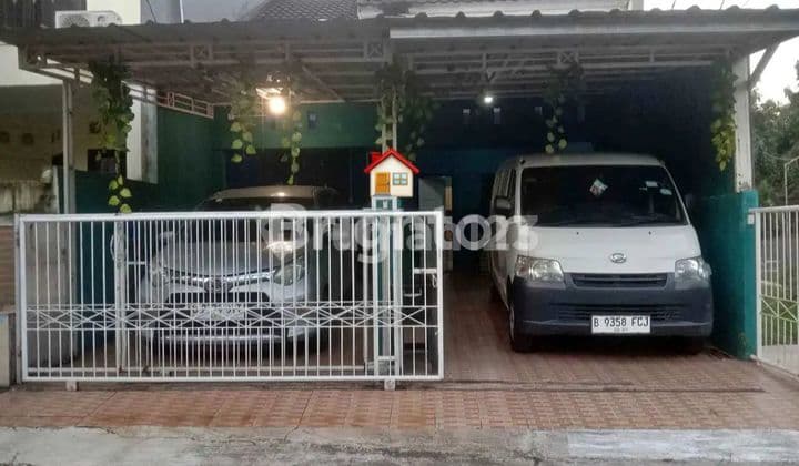 RUMAH DI LINGKUNGAN ASRI LIMUS PRATAMA REGENCY, CIBUBUR, BOGOR
