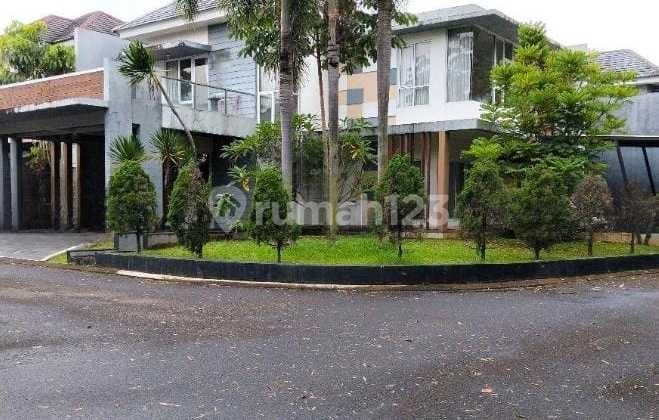 Lokasi Strategis , Rumah Hoek 2 Lantai di Dalam Cluster yang Nyaman dan Asri Kota Wisata , Cibubur , Jawa Barat