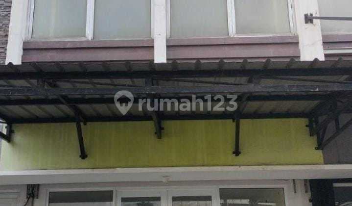 Berada di Area Ramai, Ruko 2 Lantai Siap Pakai Berada Dipinggir Jalan , Kota Wisata, Cibubur , Cileungsi , Jawa Barat