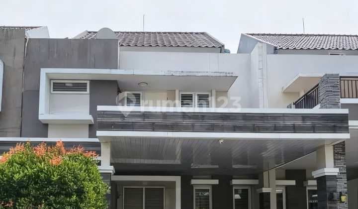 Lokasi Strategis Tidak Jauh ke Pintu Tol, Rumah 2 Lantai Siap Huni di Perumahan Raffles Hills , Alternatif Cibubur , Jakarta Timur