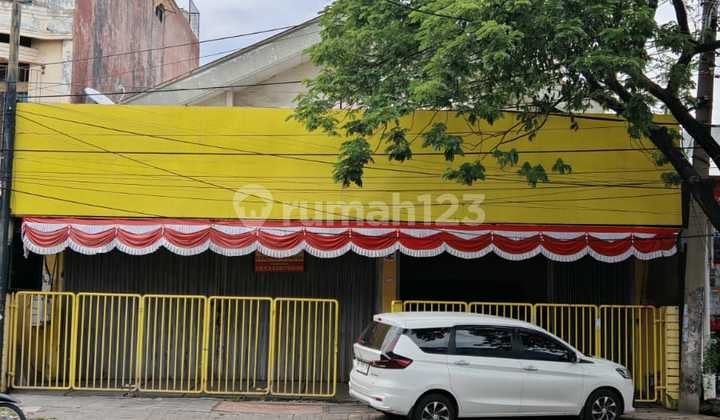 Disewakan Tempat Usaha Di Barata Jaya 0 Jalan