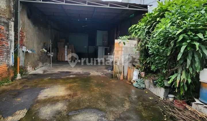 Dijual Cepat Gudang dan Rumah Tua di Tambora Jembatan Lima Jakarta Barat