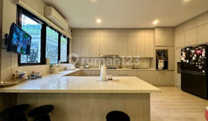 DIJUAL RUMAH MEWAH DE PARK CLUSTER HELICONIA BSD CITY