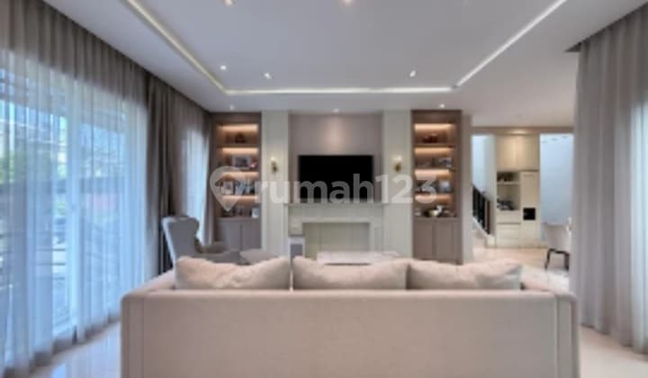 Murah! Rumah Mewah Full Furnished Depan Taman Cluster Mozart Gading Serpong.
