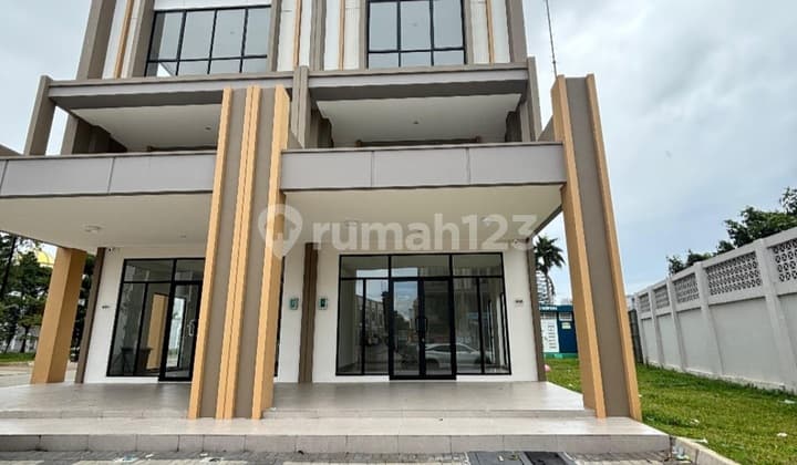 Disewakan Ruko Baru Hadap Jalan Gading Serpong